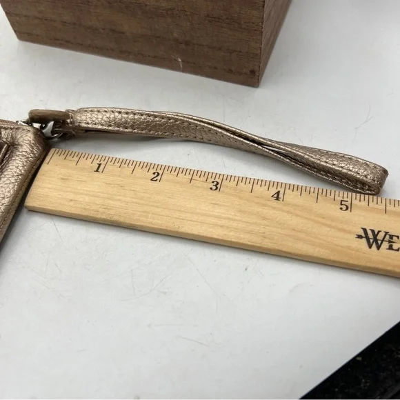 Giani Bernini Metallic Gold Genuine Leather Zip Pocketed Clutch Wristlet Wallet - Picture 15 of 15